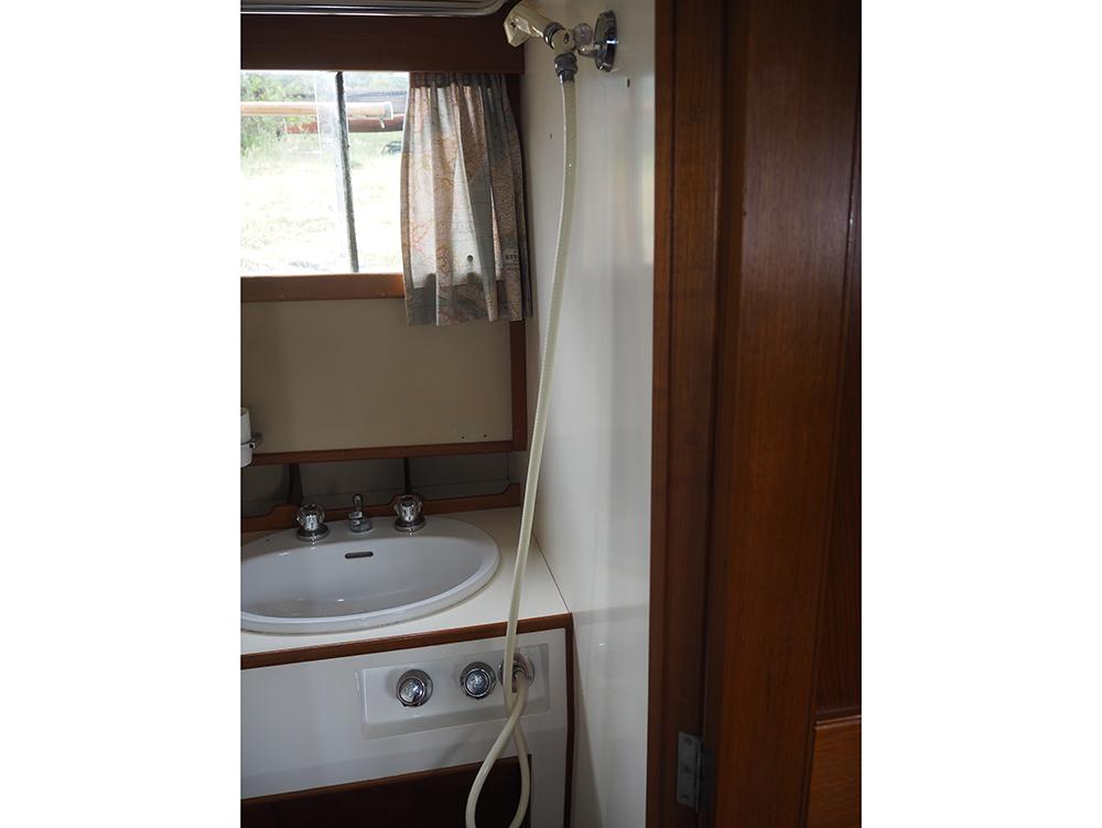 Aft cabin, Accommodation